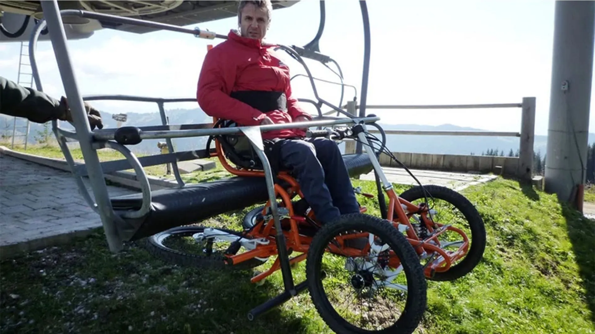 BRG_AP_Handisport_Annecien_Quadrix_All_terrain_wheelchair_manus2011_CN_1_e9d95f6a98