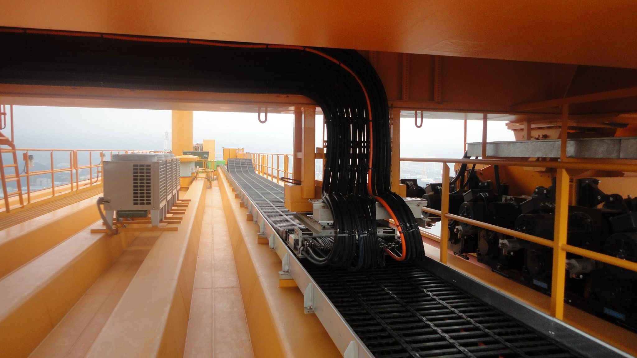 Heavy Duty energy chain 5050RHD on goliath shipyard crane