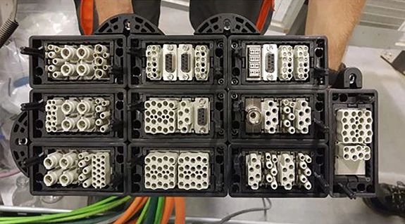 ECS_AP_Module_Connect_DE_8_thumbnail2.jpeg