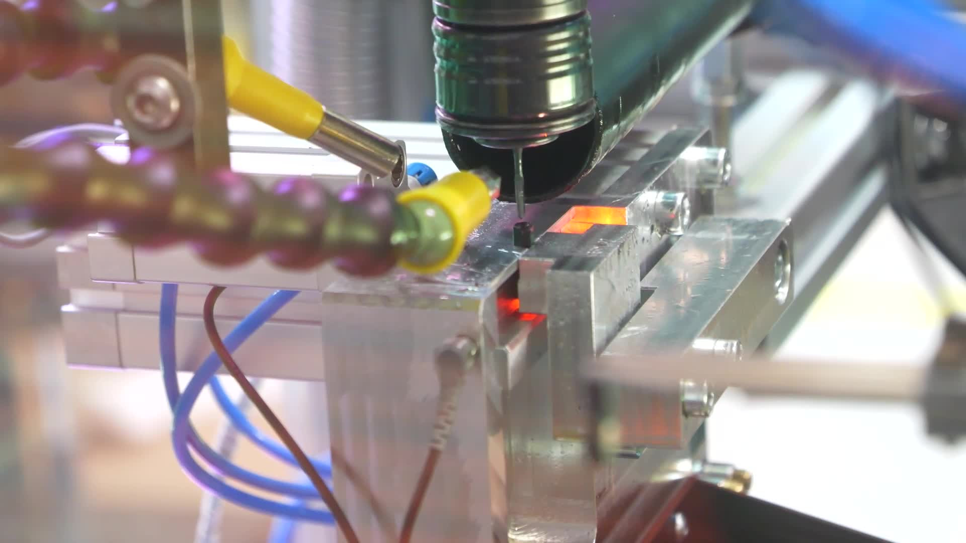 LCA_VID_Thread_cutting_inhouse_automation__DE_1