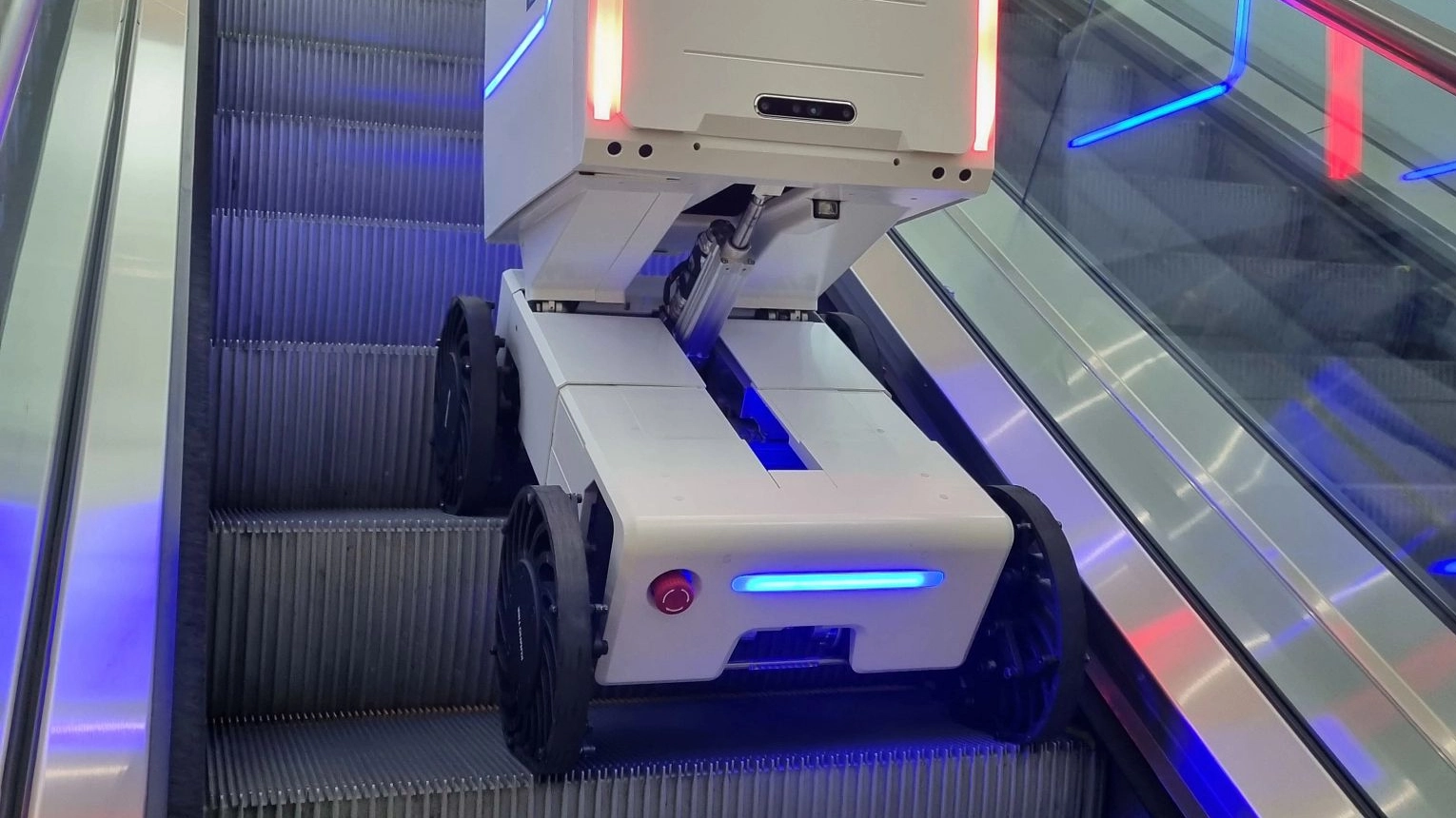 desktop_DRL_AP_04_mobinn_delivery_robot_XX_1_1e2137bcd9